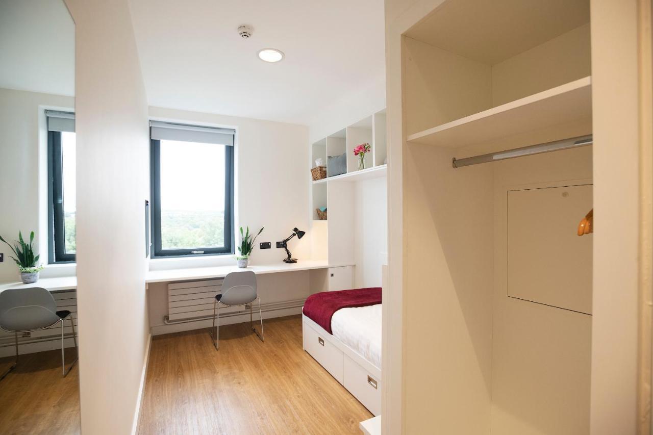 Goldcrest Village Rooms University Of Голуей Екстериор снимка