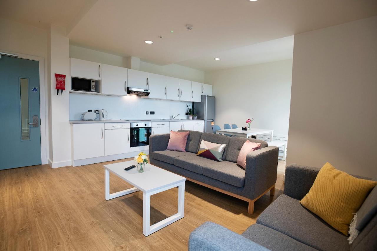 Goldcrest Village Rooms University Of Голуей Екстериор снимка